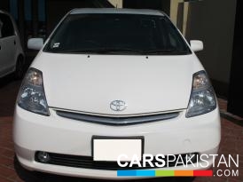 2008, White Toyota Prius (Petrol ) For Sale, Lahore, By: Shahrukh Ehsan  (Dealer)